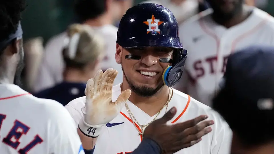 Isaac Paredes guía a los Astros en su victoria ante los Marlins
