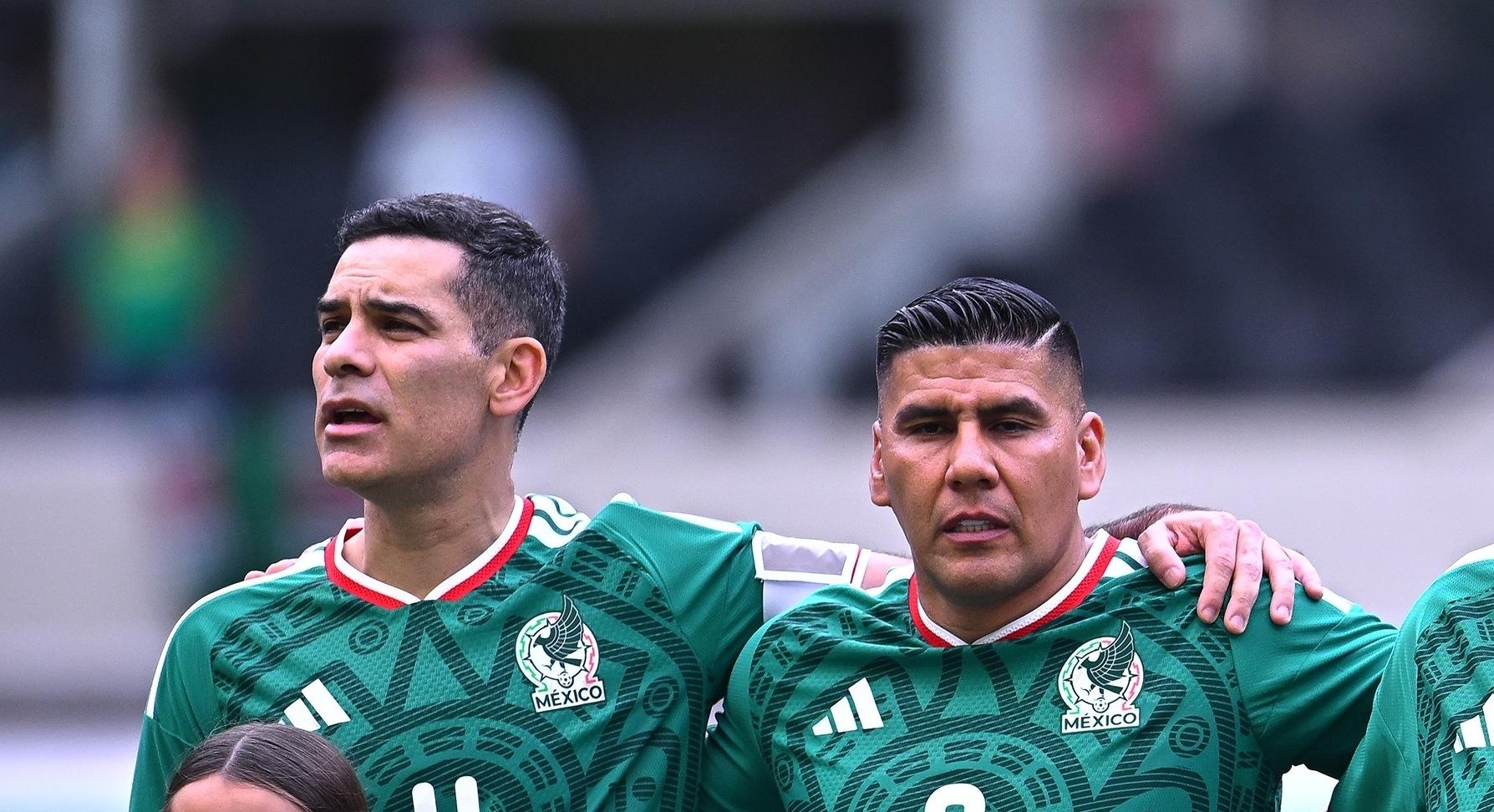 Carlos Salcido cree que Gilberto Mora puede ‘estar a la altura’ de Hugo Sánchez o Rafa Márquez “sin problema”