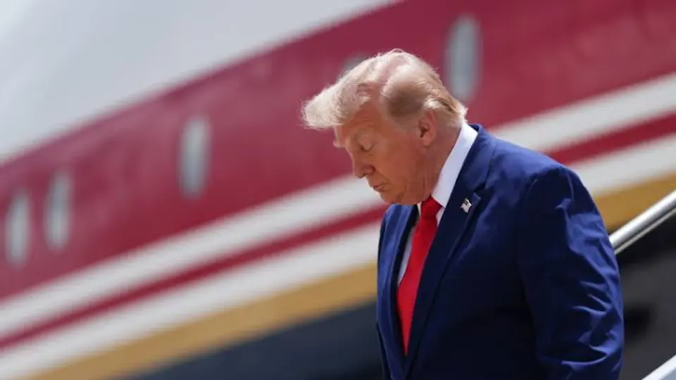 Donald Trump respaldó la nueva política comercial de Estados Unidos, que contempla aranceles para 60 economías investigadas por la USTR./ AP