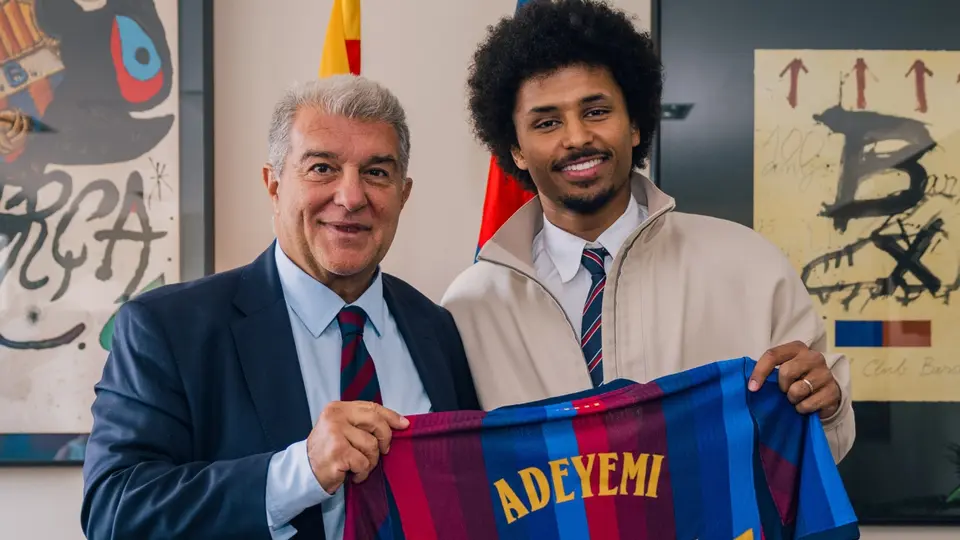 El delantero alemán con Joan Laporta, presidente del Barcelona 1 X: @FCBarcelona