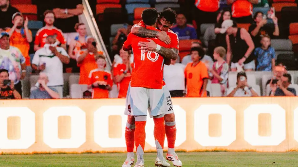 Héctor Herrera con Houston | x:@HoustonDynamo