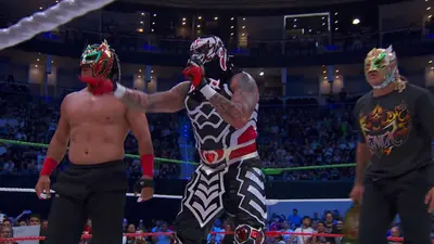 ¡Penta rechaza a Los Perros del Mal! El enmascarado pacta lucha de tercias para Ola de Calor