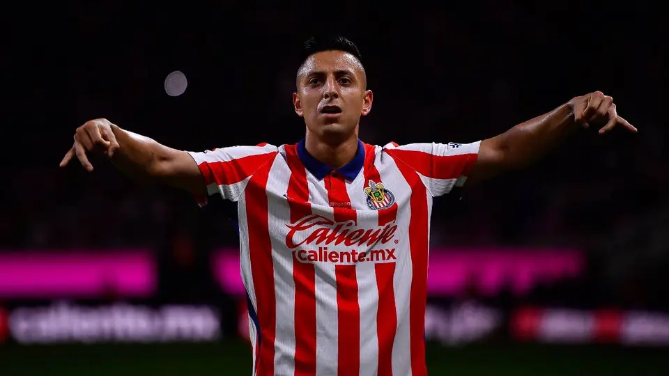 Roberto 'Piojo' Alvarado con Chivas | MEXSPORT