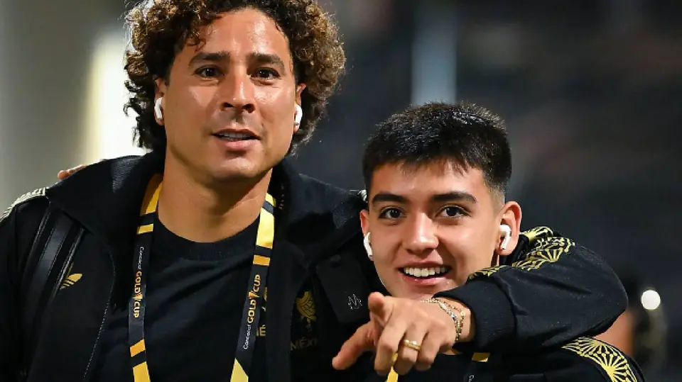 Guillermo Ochoa y Gilberto Mora en Selección Mexicana | IMAGO7