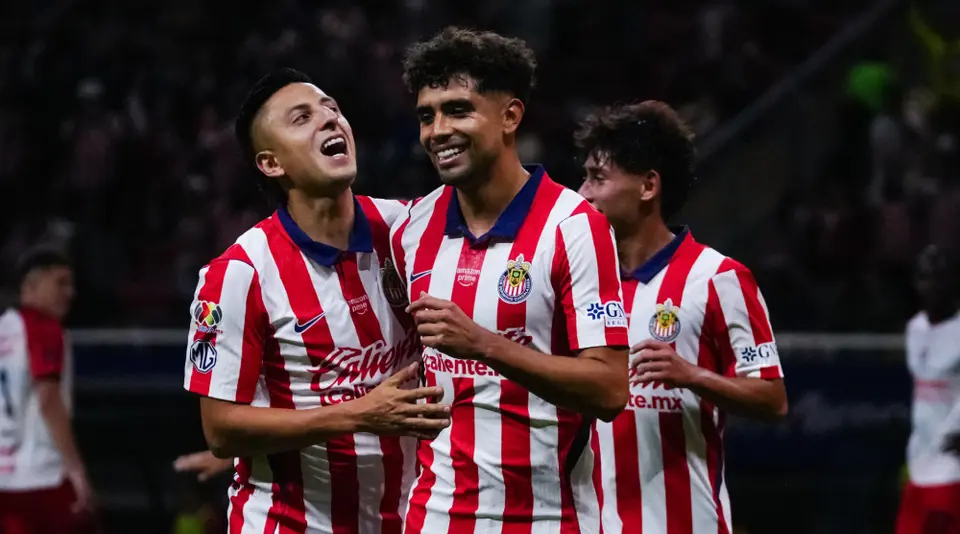Chivas se mete de lleno en el AP26 | IMAGO7