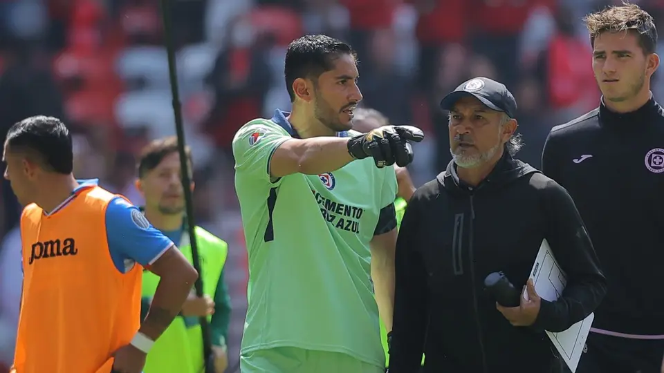 'Potro' Gutiérrez como director técnico de Cruz Azul varonil | IMAGO 7
