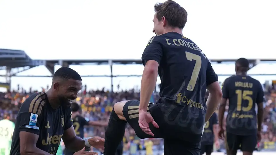 Juventus sufre de más, pero rescata el triunfo ante Frosinone