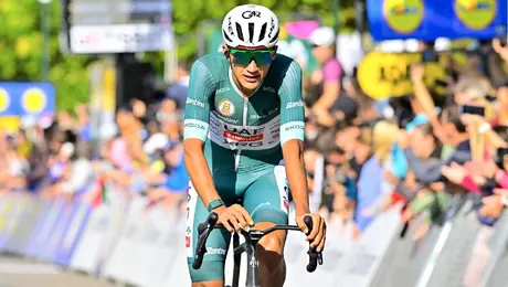 Edgar Cadena firma un histórico Top 10 en el Tour de Alemania junto con Del Toro