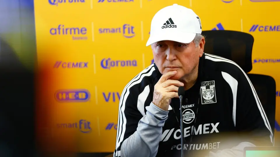 Víctor Manuel Vucetich con Tigres | IMAGO 7