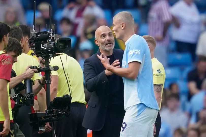 Enzo Maresca y Erling Haaland, en Jornada 1 de Premier League 2026 | AP