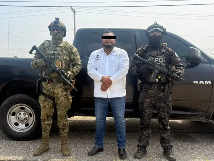 El presidente municipal fue capturado durante un operativo conjunto de fuerzas estatales y federales./SSPC
