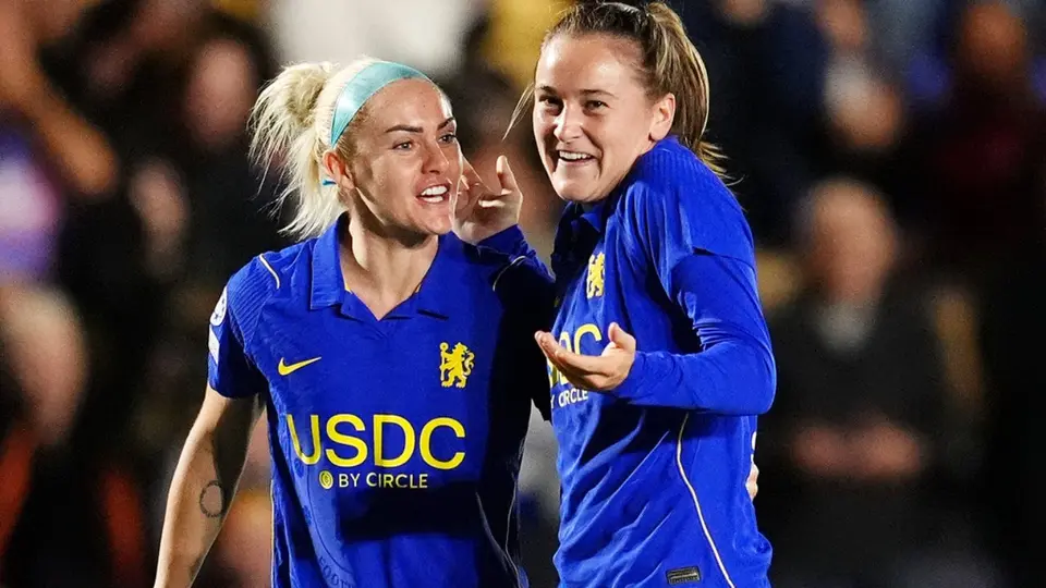 Wieke Kaptein y Ellie Carpenter con Chelsea en la Champions League | AP