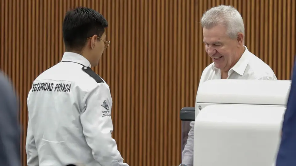 Javier Aguirre en el Aeropuesto Internacional de la Ciudad de México | GINA SÁNCHEZ