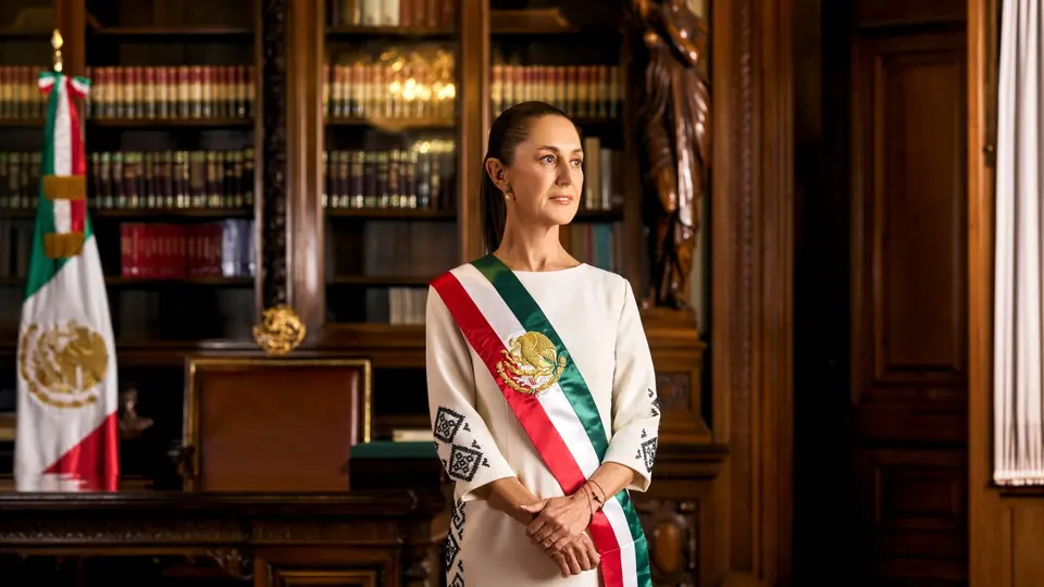 La presidenta de la República mexicana, Claudia Sheinbaum Pardo, firmó el decreto oficial que disminuye de forma progresiva la edad de jubilación para los servidores públicos del país / FB: Claudia Sheinbaum Pardo