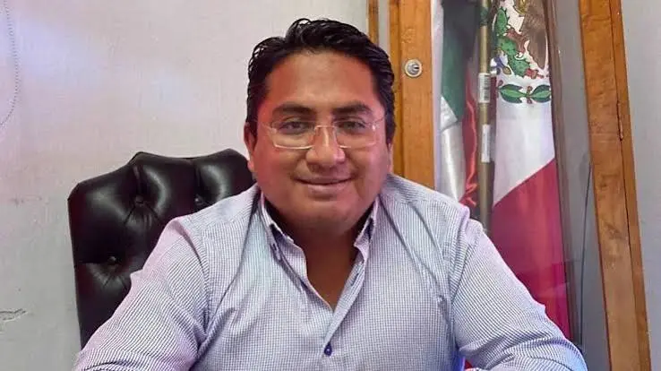 José “Pepe” Cinto Bernal, alcalde de Juan C. Bonilla, fue exhibido en un video durante los festejos patrios./@alcalde cdmx