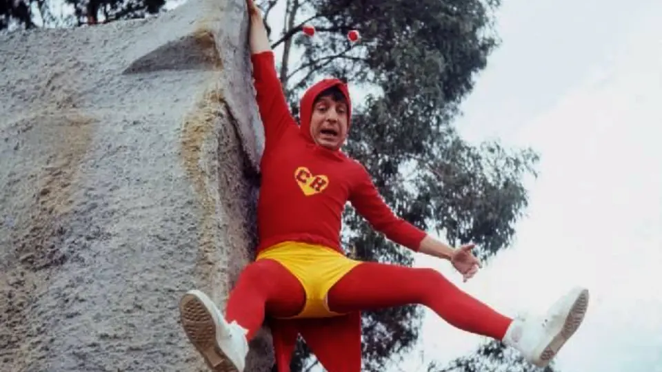 ¿Usaron al Chapulín Colorado en campaña de Morena? Grupo Chespirito se deslinda