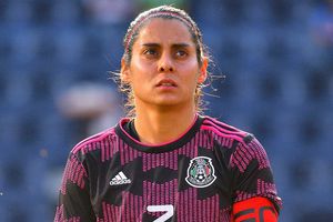 Kenti Robles: Le regaló una playera de México a Caroline Møller, su compañera en el Real Madrid