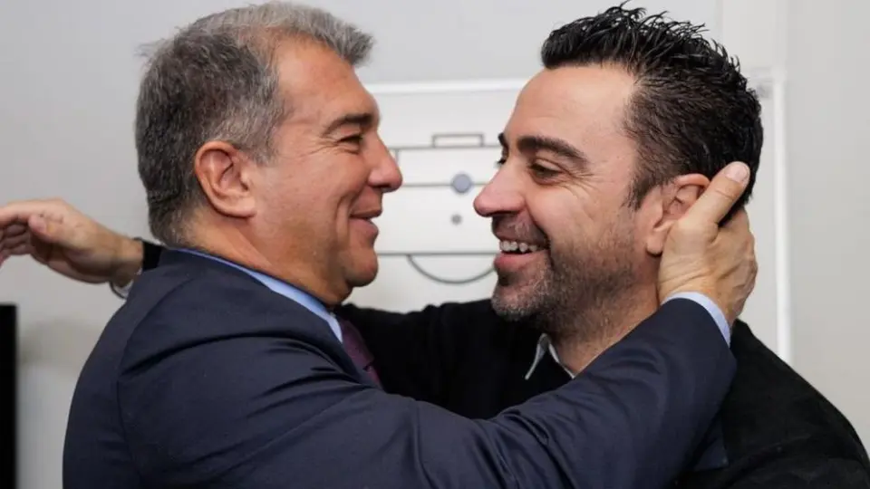 Barcelona: Xavi presiona a Laporta para fichar jugadores tras la activación de palancas económicas