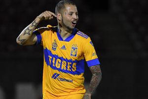 Tigres: Diente López se vistió de Santa Claus para desear Feliz Navidad a los incomparables