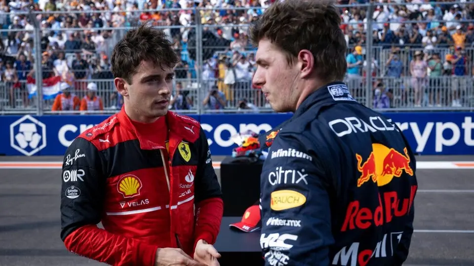 Chris Horner sobre rivalidad entre Red Bull y Ferrari: 'Está muy reñido, hemos visto grandes carreras'