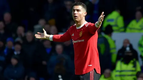 Cristiano Ronaldo: Investigado por la policía tras aventar el celular de un menor