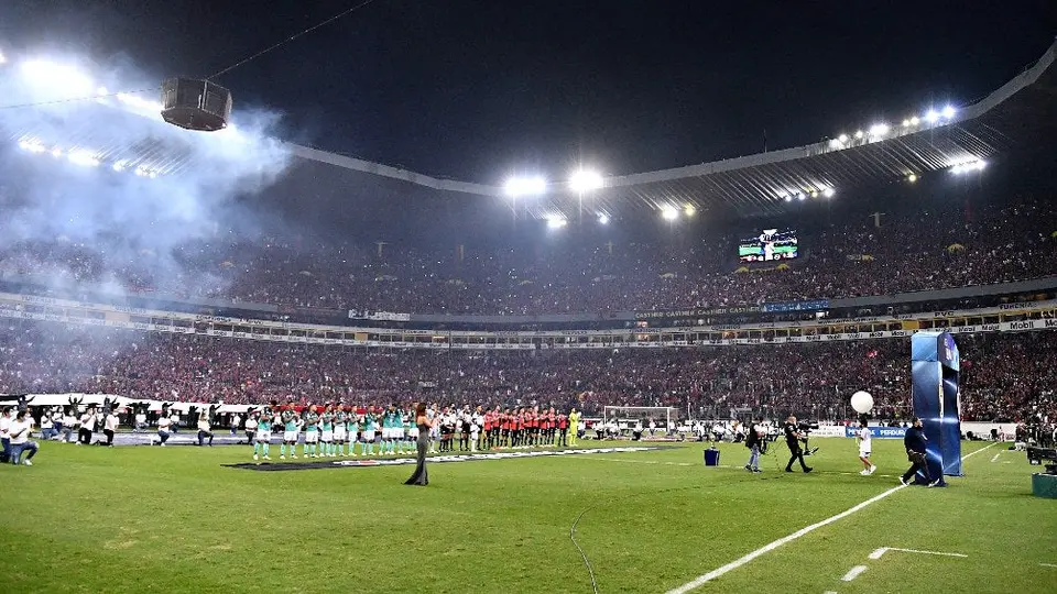 Vicente Fernández: Recibió homenaje en el Jalisco previo a la Final de Atlas vs León