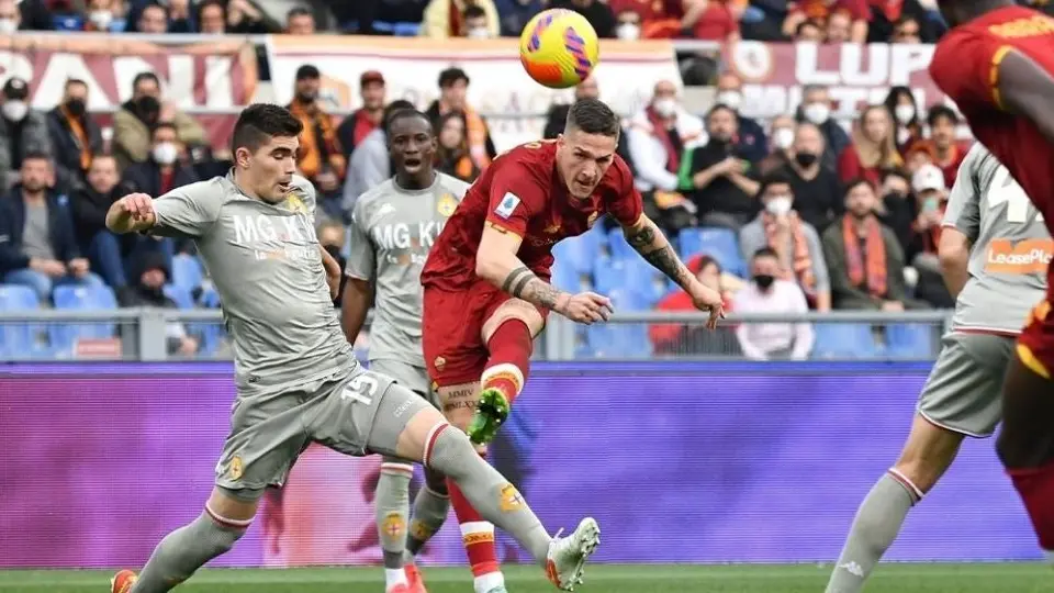 Johan Vásquez: Con brillante actuación del mexicano, Genoa empató con la Roma