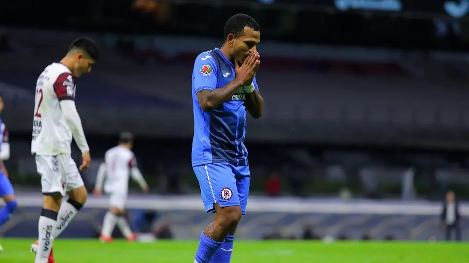 Cruz Azul: Rómulo Otero, tercera baja oficial de La Máquina