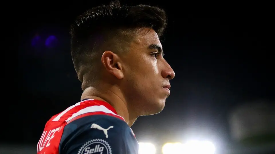 Chivas: Fernando Beltrán regresó a los entrenamiento, aunque sigue en duda vs Pumas