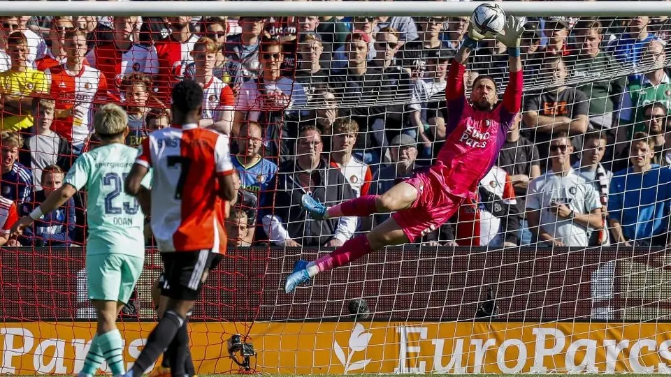 Erick Gutierréz: Titular en el empate del PSV ante Feyenoord