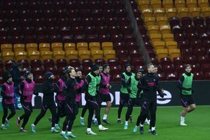 Video: Barcelona fue recibido con el 'Cielito lindo' en Estambul