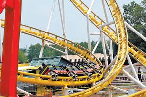 La Feria de Chapultepec: Comenzó desmantelación de la mítica Montaña Rusa