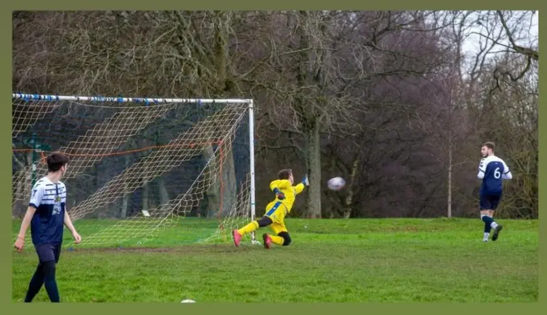 Video: Portero de liga inglesa amateur se viralizó tras sorprendente gol de chilena