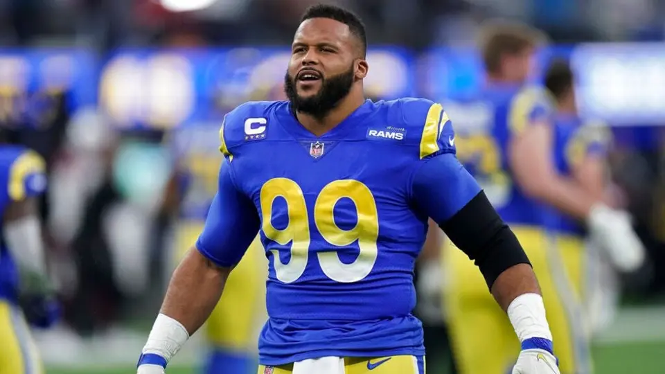 NFL: Aaron Donald firmó extensión de contrato millonario con Los Ángeles Rams