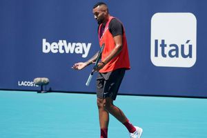 Nick Kyrgios: Bronca entre el australiano y el juez de silla en eliminación del ATP de Houston