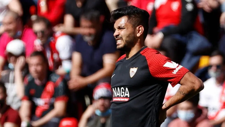 Tecatito Corona dio una asistencia en el empate entre Sevilla y Rayo Vallecano