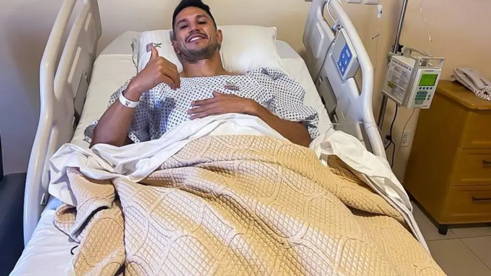 Chivas: Jesús Molina fue operado con éxito de la rodilla derecha