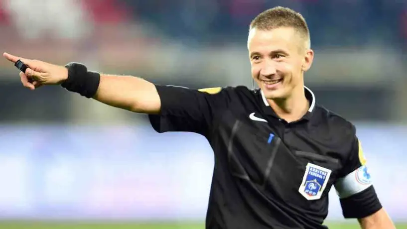 Árbitro retó a aficionados inconformes en Copa de Fracia