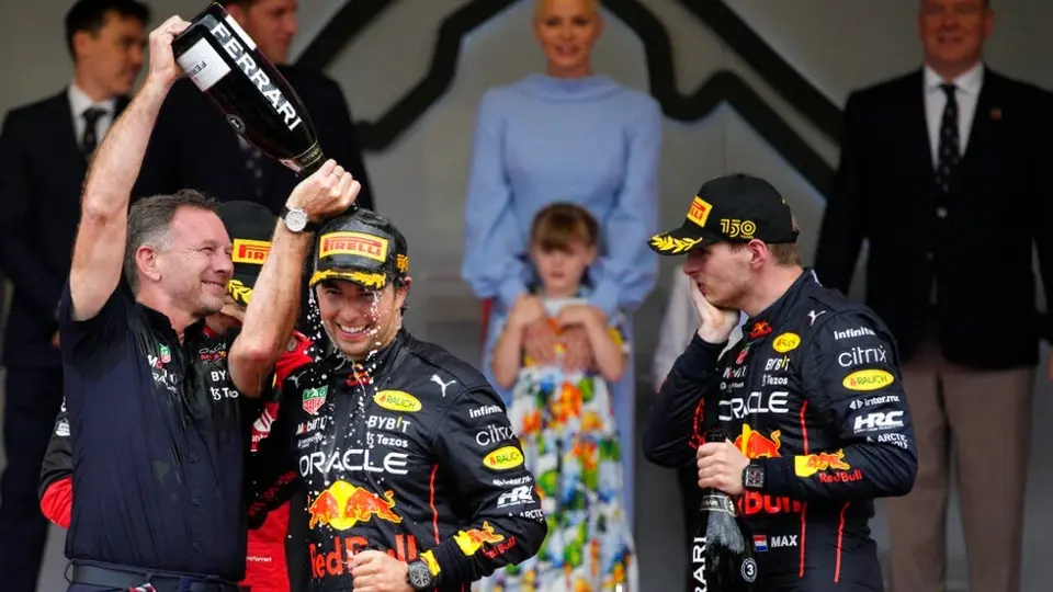 Chris Horner: ‘Checo y Max tienen las mismas oportunidades de ganar’