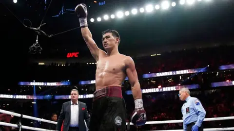 Canelo Álvarez: Así quedó el brazo de Dmitry Bivol tras la pelea ante el mexicano