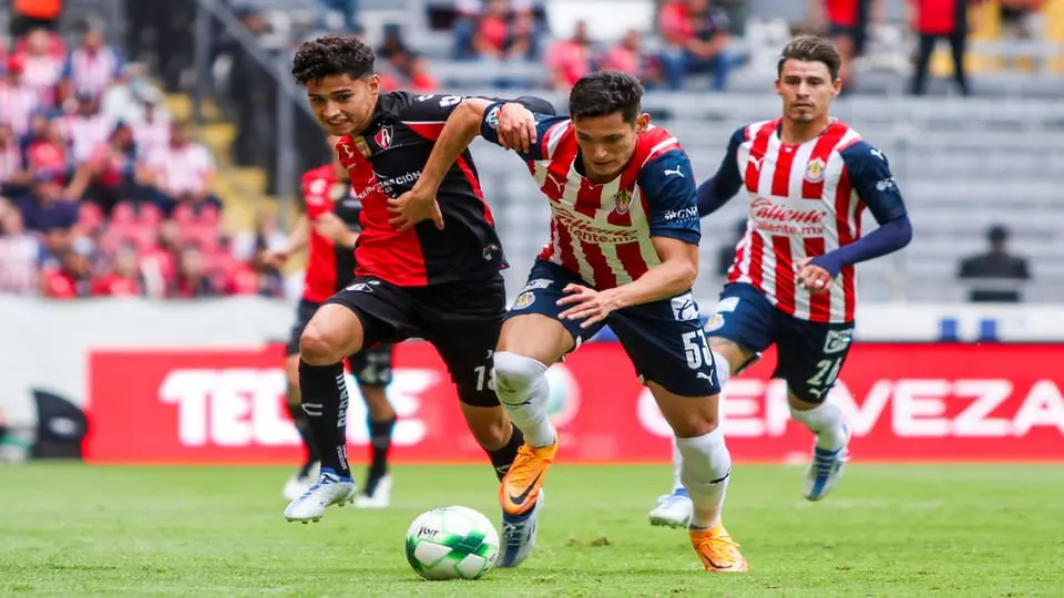 Jesús Orozco: "Quiero consolidar mi carrera, hay que matarnos en la cancha"