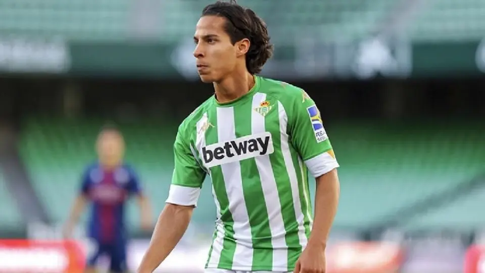 DT del Betis destacó el gol de Lainez en Copa del Rey y lamentó la ausencia de Guardado
