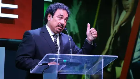 Hugo Sánchez: 'El futbol mexicano está en deuda con Vucetich y conmigo'