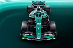 F1: Aston Martin presentó su monoplaza AMR22 para la temporada 2022