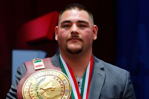 Tyson Fury: 'Anthony Joshua es un viejo inútil, lo venció el niño gordo de Andy Ruiz'