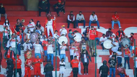Toluca: Aficionados colocaron pancartas exigiendo mejores resultados