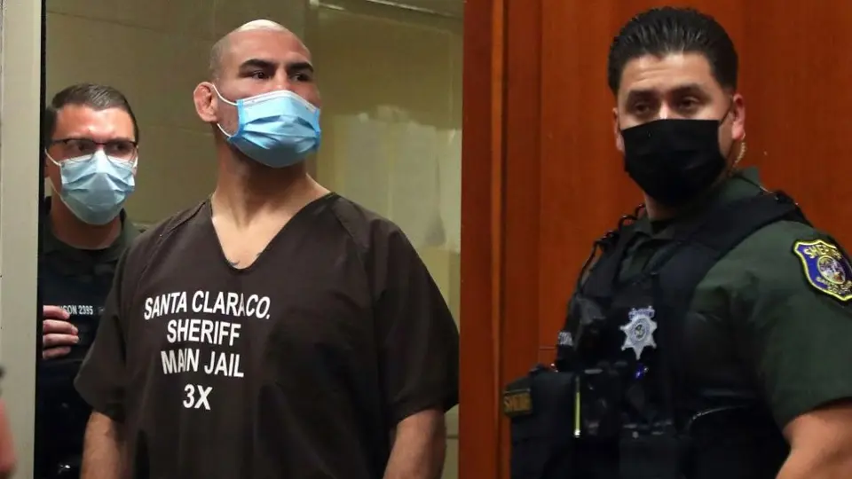 Video: Sale a la luz persecución de Caín Velásquez a supuesto pederasta