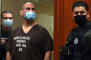 Video: Sale a la luz persecución de Caín Velásquez a supuesto pederasta