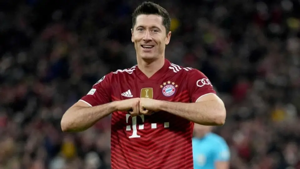 Lewandowski: Pidió al Bayern Munich dos años de contrato y aumento de sueldo
