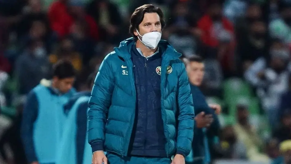 América: Santiago Solari felicitó a sus jugadores tras el triunfo ante Santos